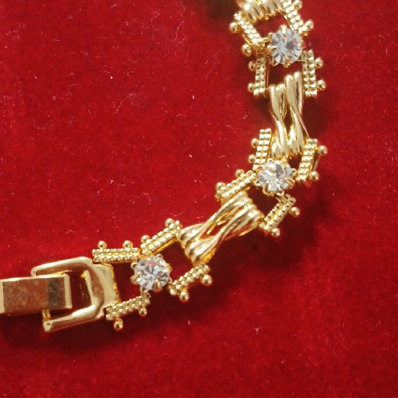 Elegant Gold Bracelet with Silver Accents - Picture 5 of 6